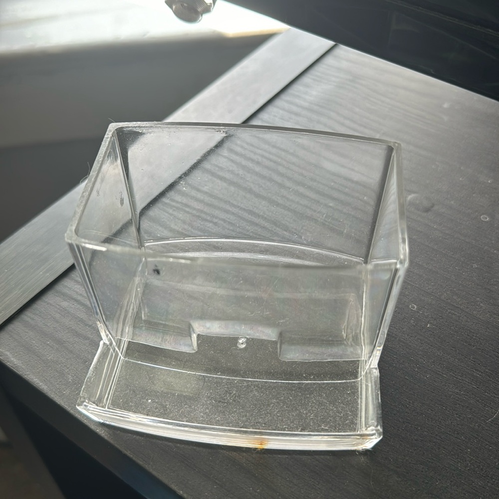 plastic organizer, little dusty could be washed just need to get rid of things!